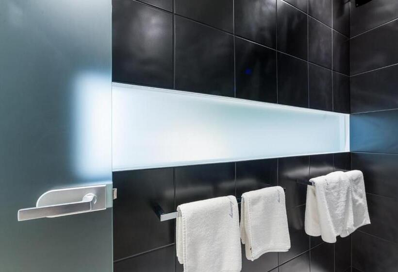 簡易ホテル Unique Rooms