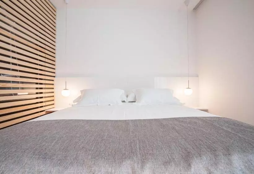 簡易ホテル Unique Rooms