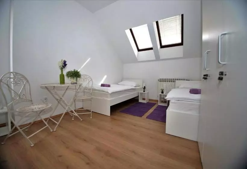 Hostel Street Osijek / Rooms