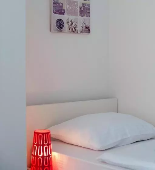 Hostel Street Osijek / Rooms