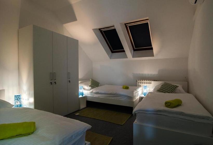 Hostel Street Osijek / Rooms