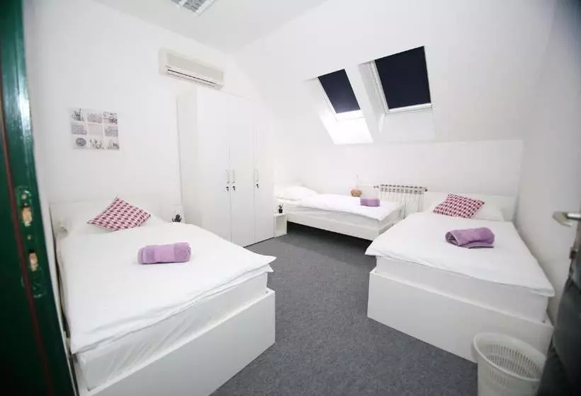 Hostel Street Osijek / Rooms