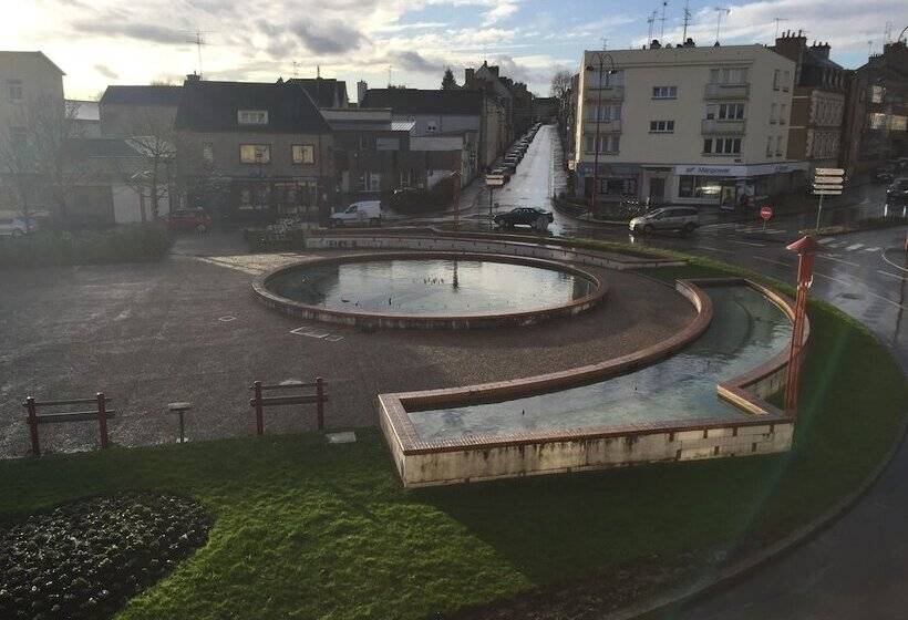 Отель De Bretagne