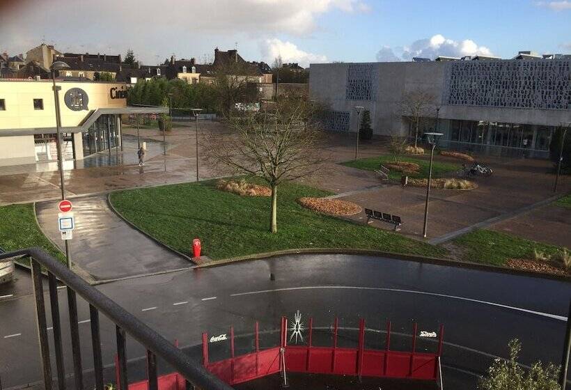 Отель De Bretagne