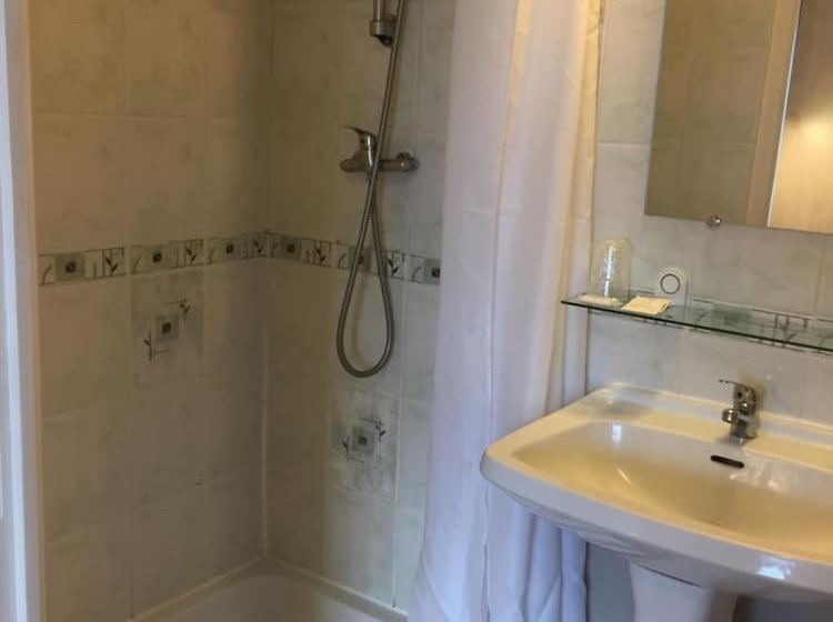 Отель De Bretagne