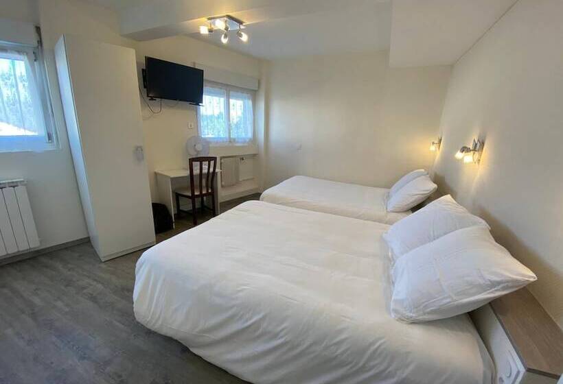 Отель De Bretagne