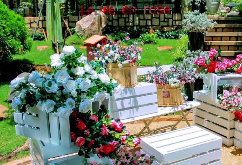 هتل Lavie En Rose Coffee, Spa & Villas