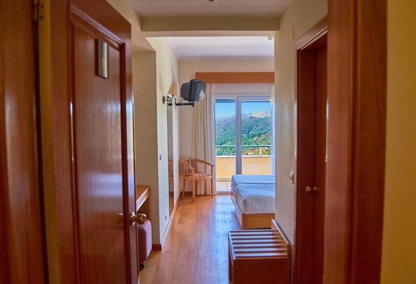 Отель Miracastro