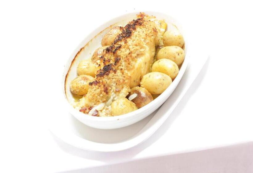 Отель Miracastro