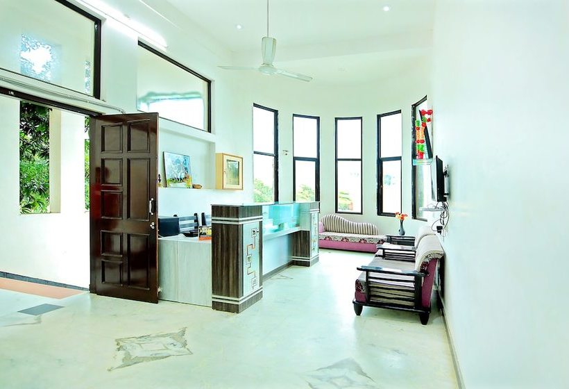 ホテル Rang Bhawan Inn  A Lake View