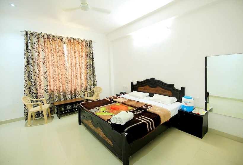 ホテル Rang Bhawan Inn  A Lake View