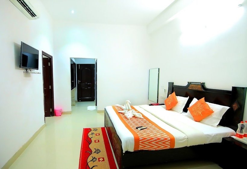 ホテル Rang Bhawan Inn  A Lake View