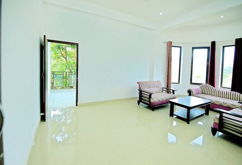 ホテル Rang Bhawan Inn  A Lake View