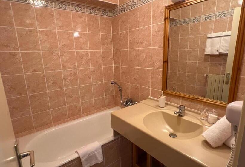 Отель Restaurant La Pendine