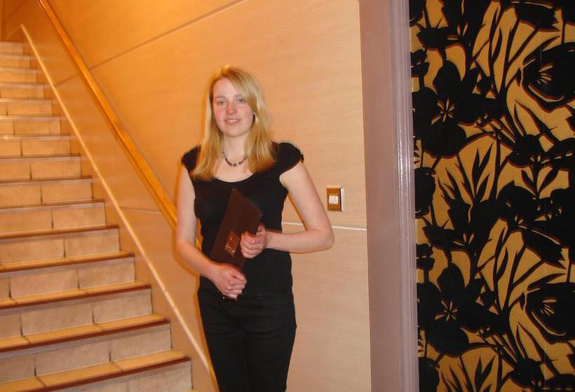 פונדק Aberdeen House