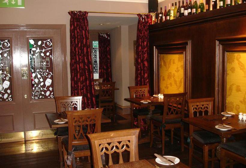 פונדק Aberdeen House