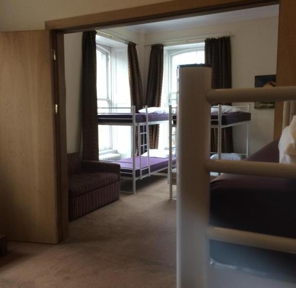 פונדק Aberdeen House