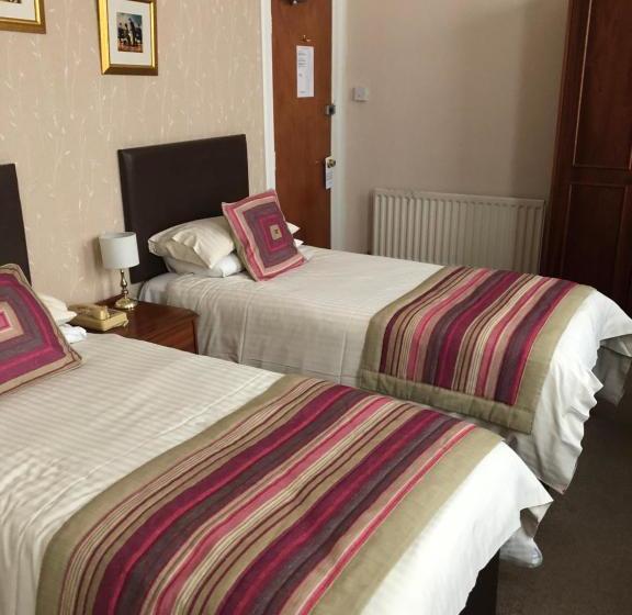 בית מלון כפרי The Hydro