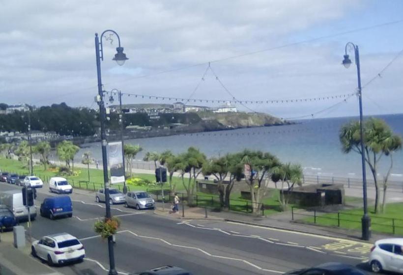 בית מלון כפרי The Hydro