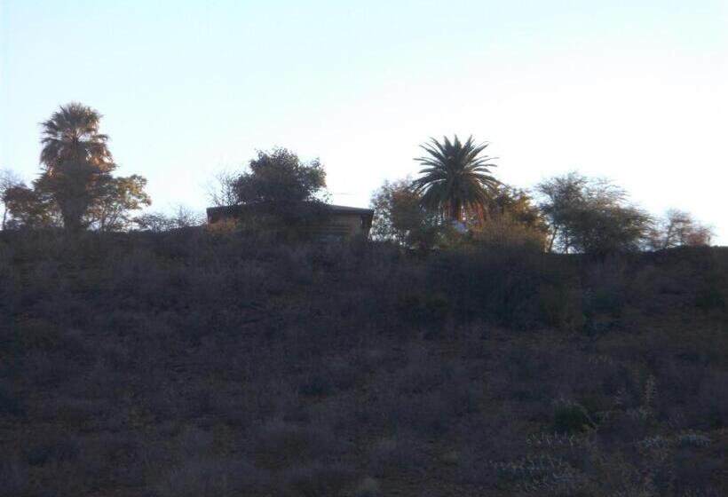 تختخواب و صبحانه Gamis Farm