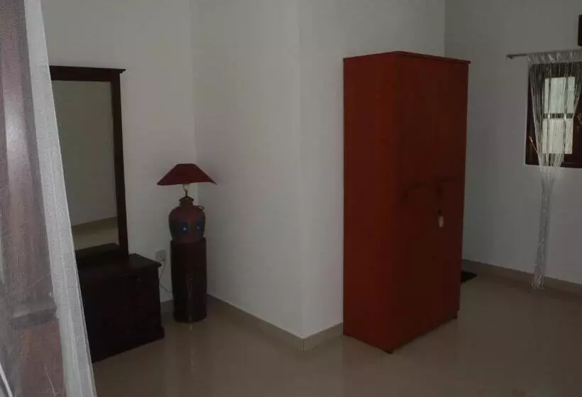 Aamiaismajoitus (B&B) New Jaya Villa