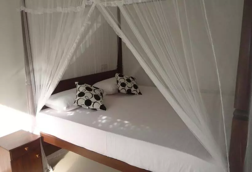 Aamiaismajoitus (B&B) New Jaya Villa