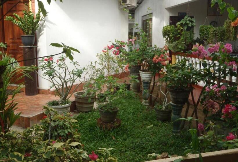 مبيت وإفطار New Jaya Villa