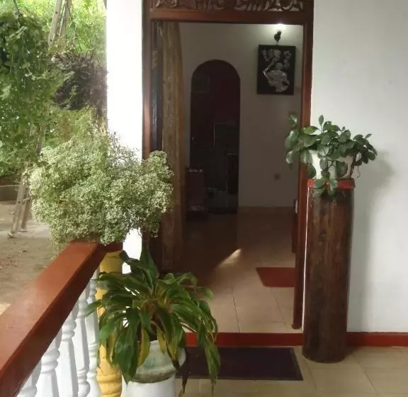 Aamiaismajoitus (B&B) New Jaya Villa