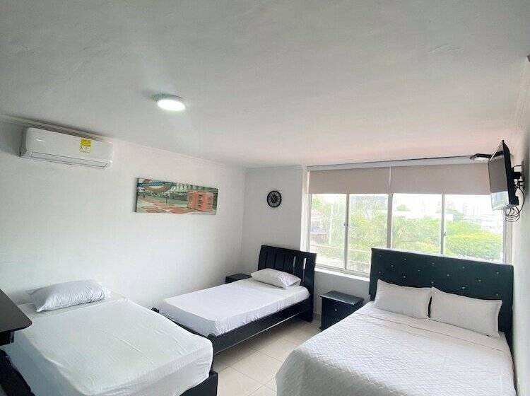 Hotel Estefanía Princess 84