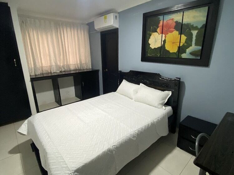 Hotel Estefanía Princess 84