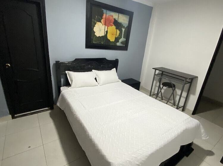 Hotel Estefanía Princess 84