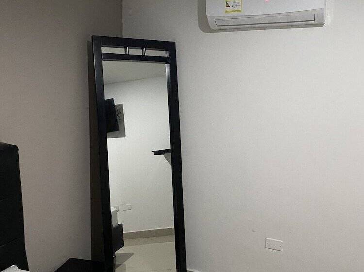 Hotel Estefanía Princess 84