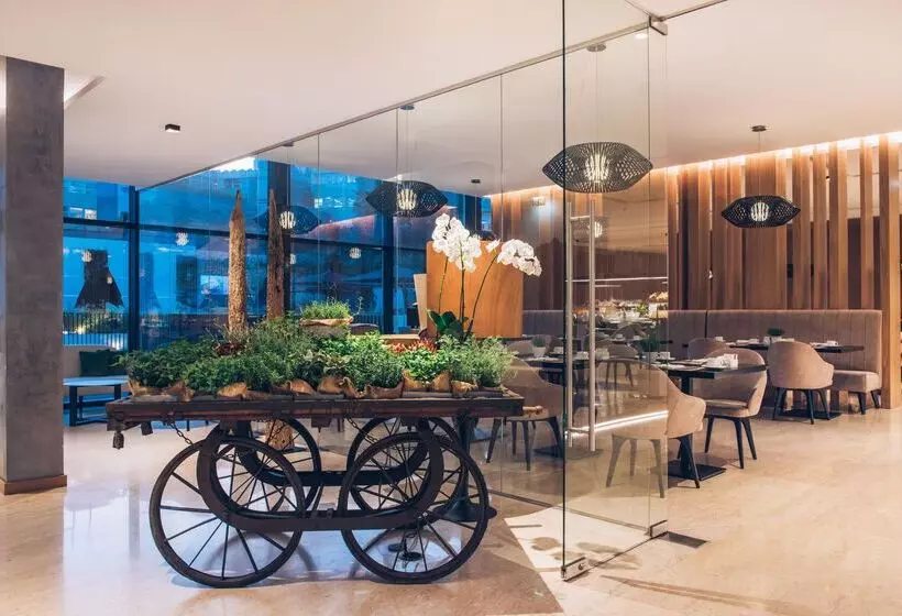 ホテル Iberostar  Selection Lisboa