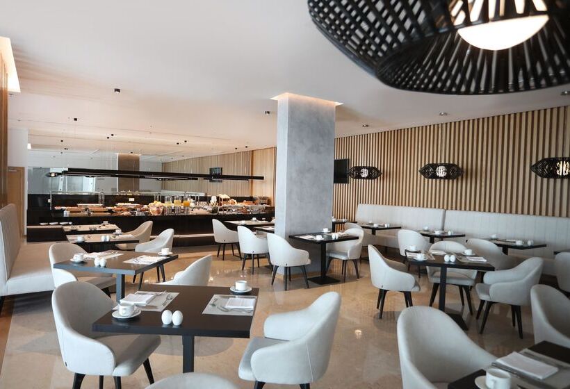 هتل Iberostar  Selection Lisboa