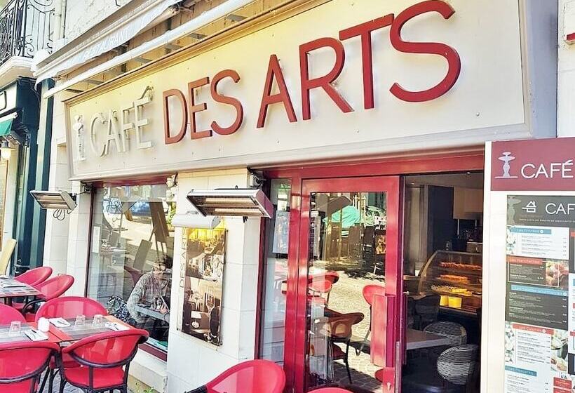ホテル L Hôtel Du Café Des Arts