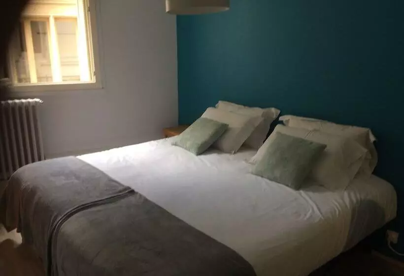 Hotelli L Hôtel Du Café Des Arts