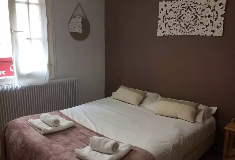 Hotelli L Hôtel Du Café Des Arts