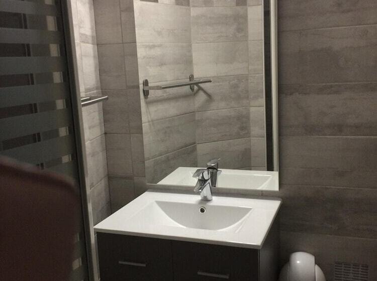 ホテル L Hôtel Du Café Des Arts