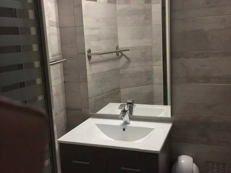 Hotelli L Hôtel Du Café Des Arts