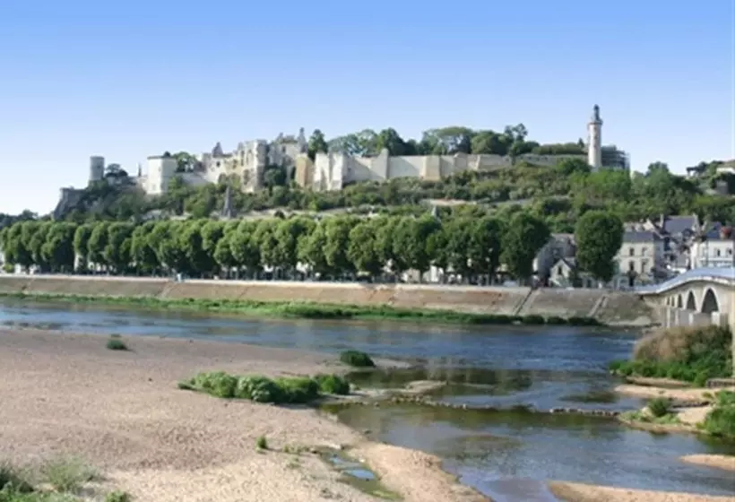 Hotelli L Hôtel Du Café Des Arts