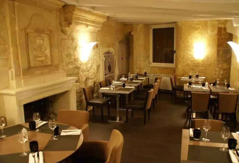 Hotelli L Hôtel Du Café Des Arts