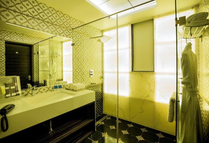 هتل Palette   Savvy Grand