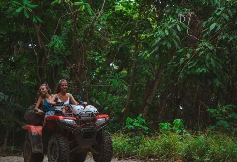 ホテル Selina Santa Teresa North   Hostel