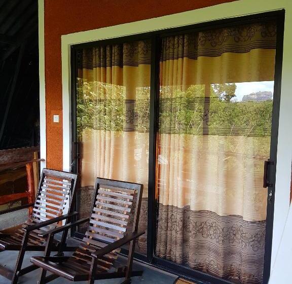 בית מלון כפרי Sigiri Heritage Villa