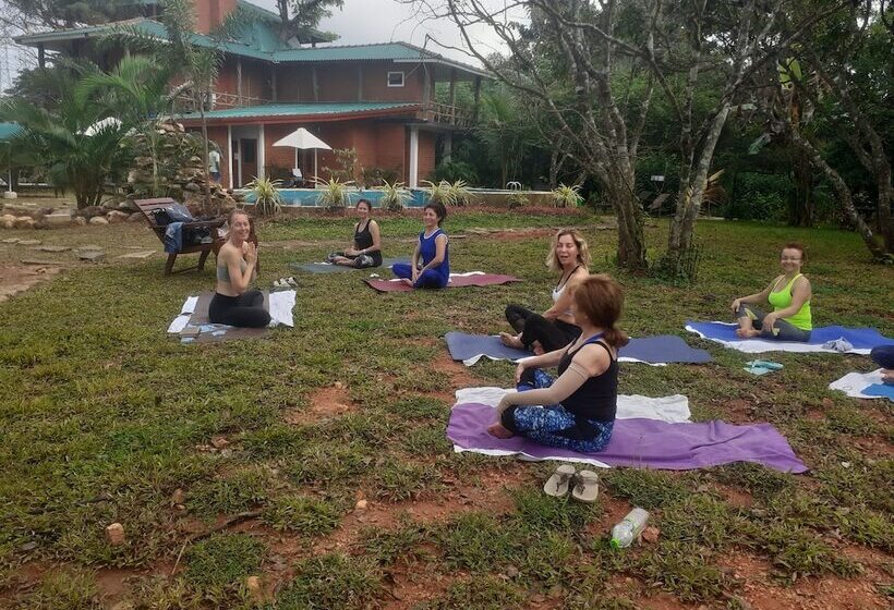 בית מלון כפרי Sigiri Heritage Villa