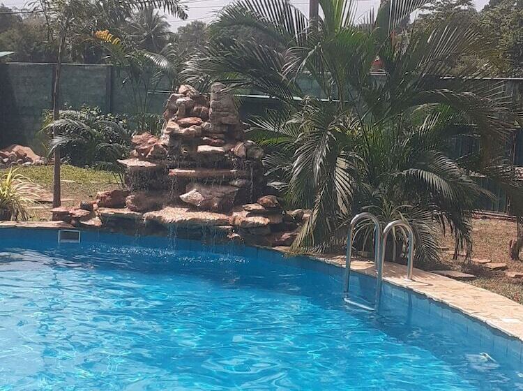 בית מלון כפרי Sigiri Heritage Villa