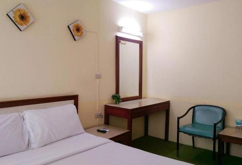 호텔 โรงแรมวัฒนาตรัง