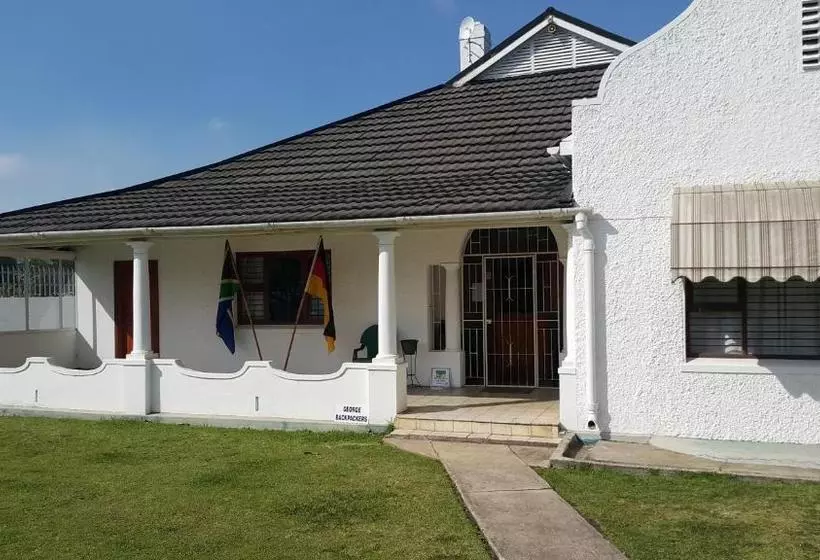 هاستل George Backpackers