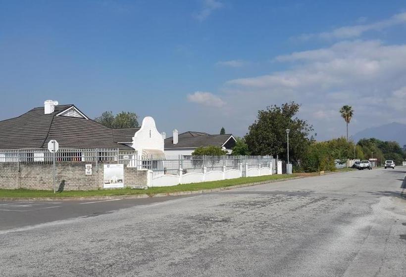 הוסטל George Backpackers