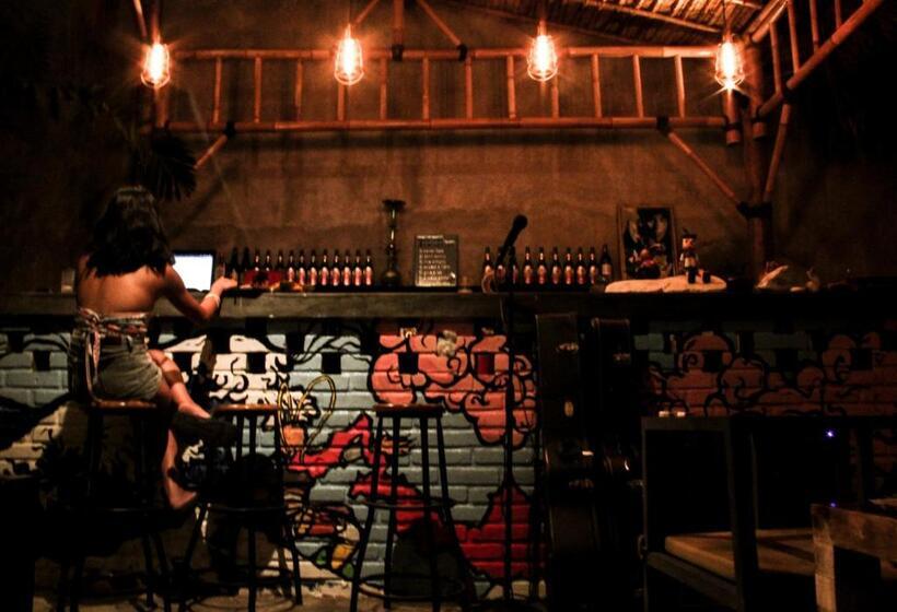 旅馆 Nuka Beach Inn